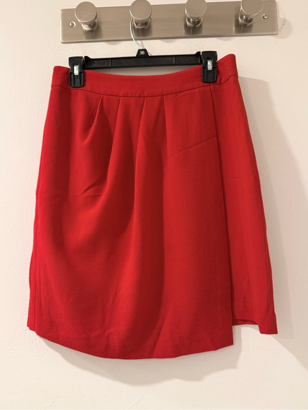 Club Monaco Women’s Size 8 Red Pleated A-Line Mini Skirt